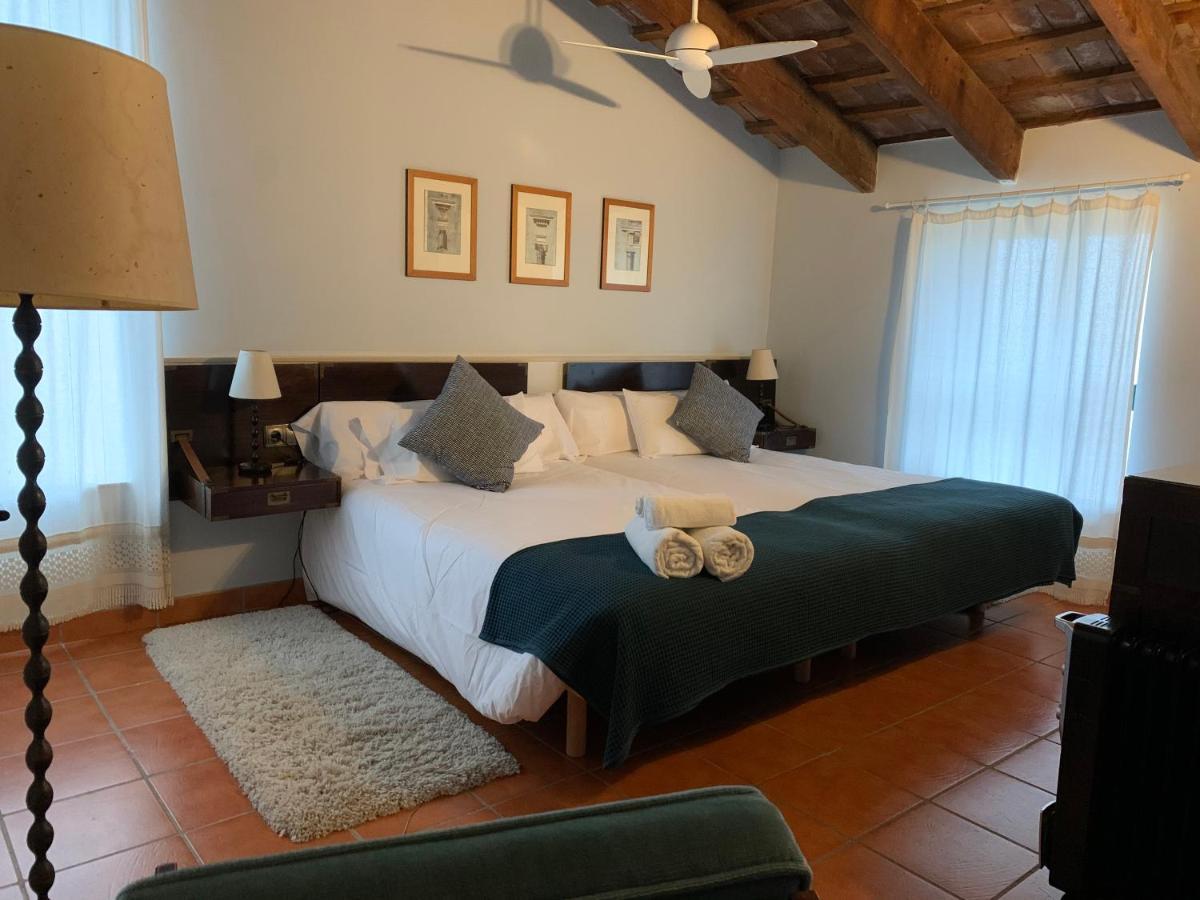 Can Ballus Bed&Breakfast Tiana Kültér fotó